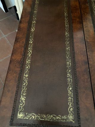 Mesa Escritorio Vintage Cuero y Madera y bronce