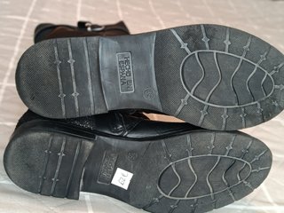 Botas de piel negras para niña