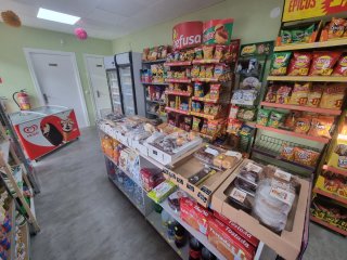 Tienda de alimentación,  drogeria y bocadillos