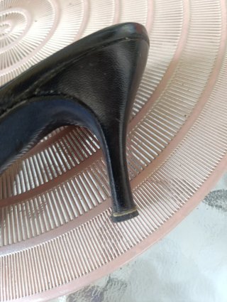 Zapatos piel de tacón negros talla 39