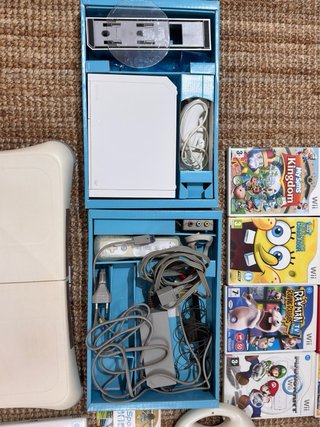 Nintendo Wii Blanca con 10 Juegos y Accesorios