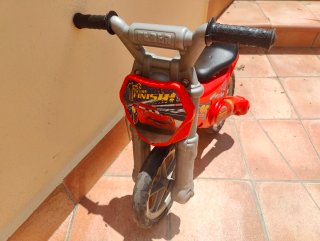 Moto de equilibrio Cars sin pedales