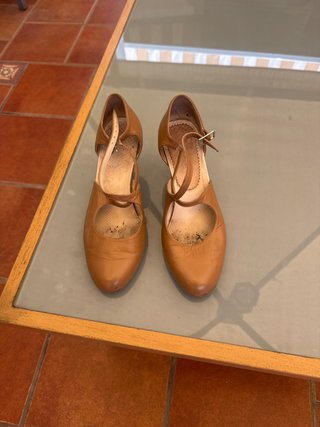 Zapatos de baile marrones