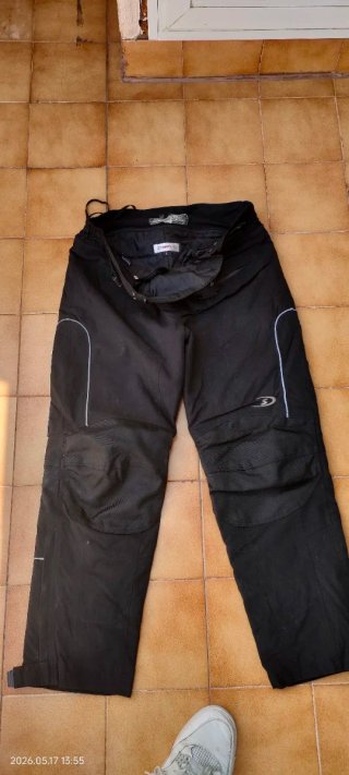Ropa Moto Chaqueta con pantalon M y Pantalon L
