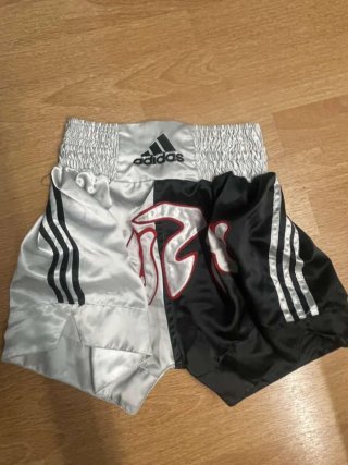 Pantalones Muay Thai Adidas Blanco/Negro