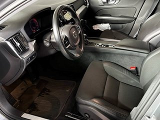 Volvo V60 D4 190 CV • Momentum Adv • Navi