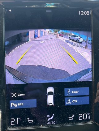 Volvo V60 D4 190 CV • Momentum Adv • Navi