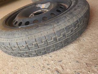 Neumático y llanta Pirelli 125/55 R15