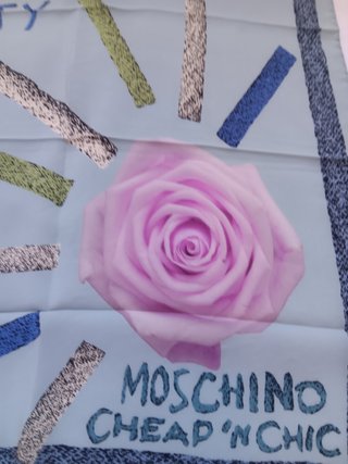 Foulard Moschino Cheap & Chic in seta