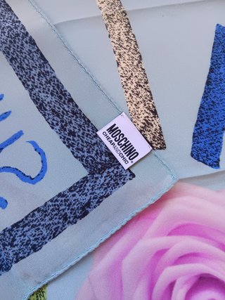 Foulard Moschino Cheap & Chic in seta