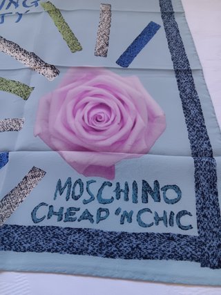 Foulard Moschino Cheap & Chic in seta