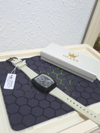 Reloj OLEVS Negro y Blanco