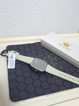 Reloj OLEVS Negro y Blanco