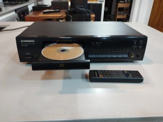 Lector CD Pioneer PD-204 con Mando