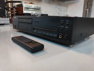 Lector CD Pioneer PD-204 con Mando