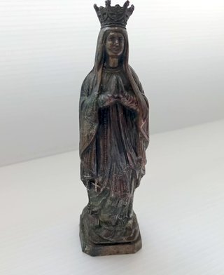 Figura Nossa Sra. de Lourdes Coroada
