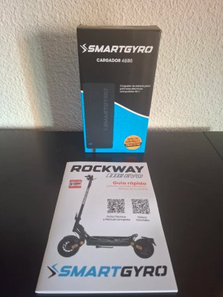 Monopatín eléctrico TOYO TIRES
