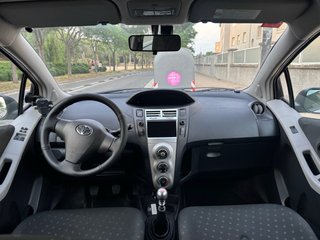 Toyota Yaris 1.3 2007 , Pegatina C