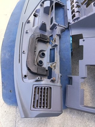 Salpicadero Peugeot 205