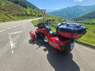 Can-Am Spyder F3 Trike Rojo