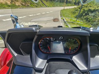 Can-Am Spyder F3 Trike Rojo