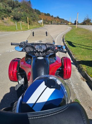 Can-Am Spyder F3 Trike Rojo