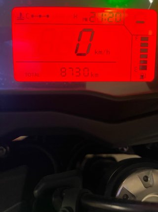 Benelli TRK 502 - 2024 - 8700km - Baúl Shad- 4500€
