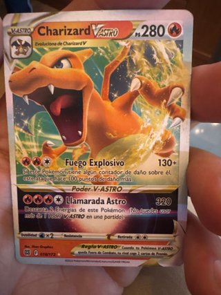 Charizard V ASTRO Carta Pokémon 018/172