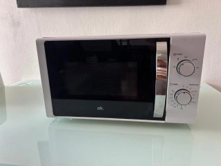 Placa vitrocerámica Jata + Microondas
