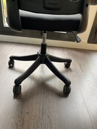 Silla de escritorio ergonómica negra
