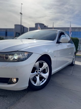 BMW 320 2011