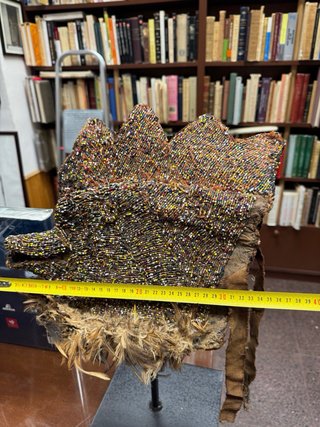 Máscara africana textil zoomorfa antigua