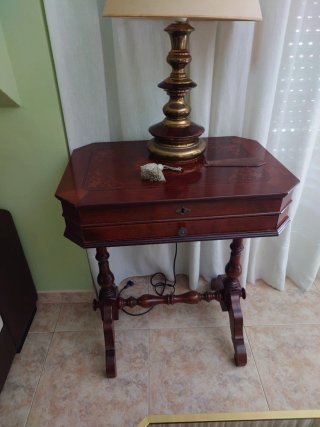 Muebles, sofás, lámparas "vintage" precio negociab