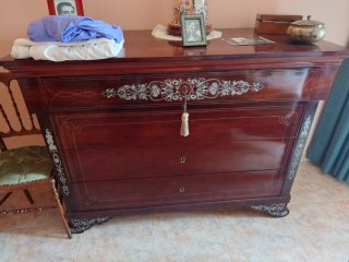 Muebles, sofás, lámparas "vintage" precio negociab