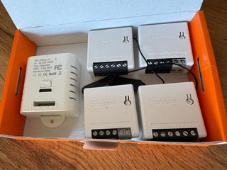 5 dispositivi Sonoff