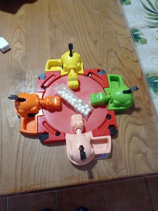 Juego tragabolas