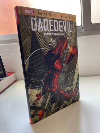 marvel must have daredevil. diablo guardián