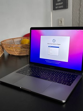 MacBook Pro 2016 i5 8GB 256GB QWERTZ