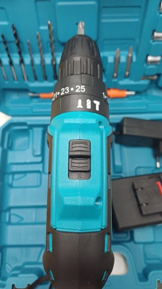 Taladro atornillador 28V con accesorios nuevo