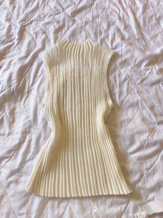 Blusa sin mangas de canalé