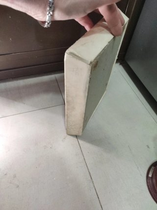 Caja de cartón vintage con rosas