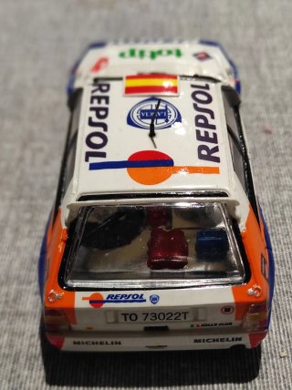 LANCIA DELTA "C. SAINZ" SCALEXTRIC CON CHASIS 3D.