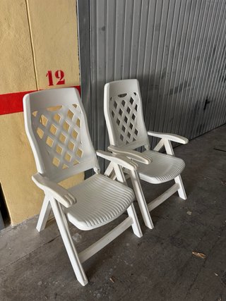 2 Sillas de Plástico Blancas Plegables