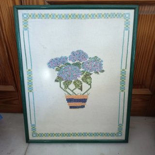 Cuadro bordado a mano flores hortensias