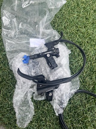 Travão de disco Shimano Deore BLM6100