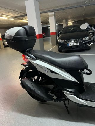 Moto SYM Symphony 125 SR E5 Blanca