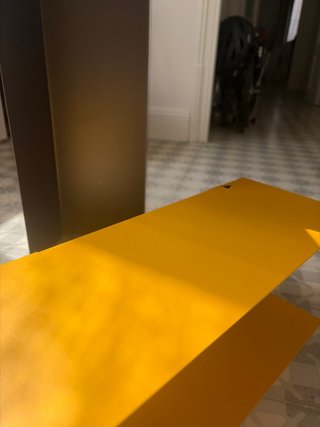 Estantería metálica amarilla IKEA