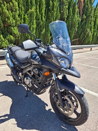 Suzuki V-Strom 650 Adventure Gris