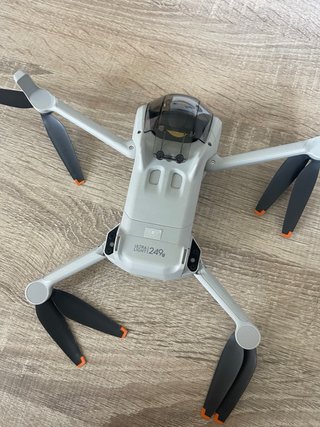 Dron DJI Mini 3