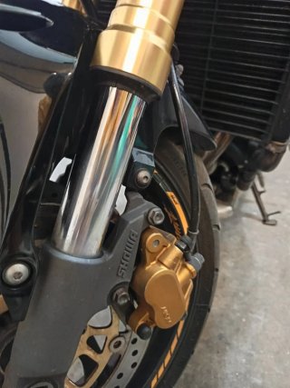 Honda CB600F Negra con Baúl